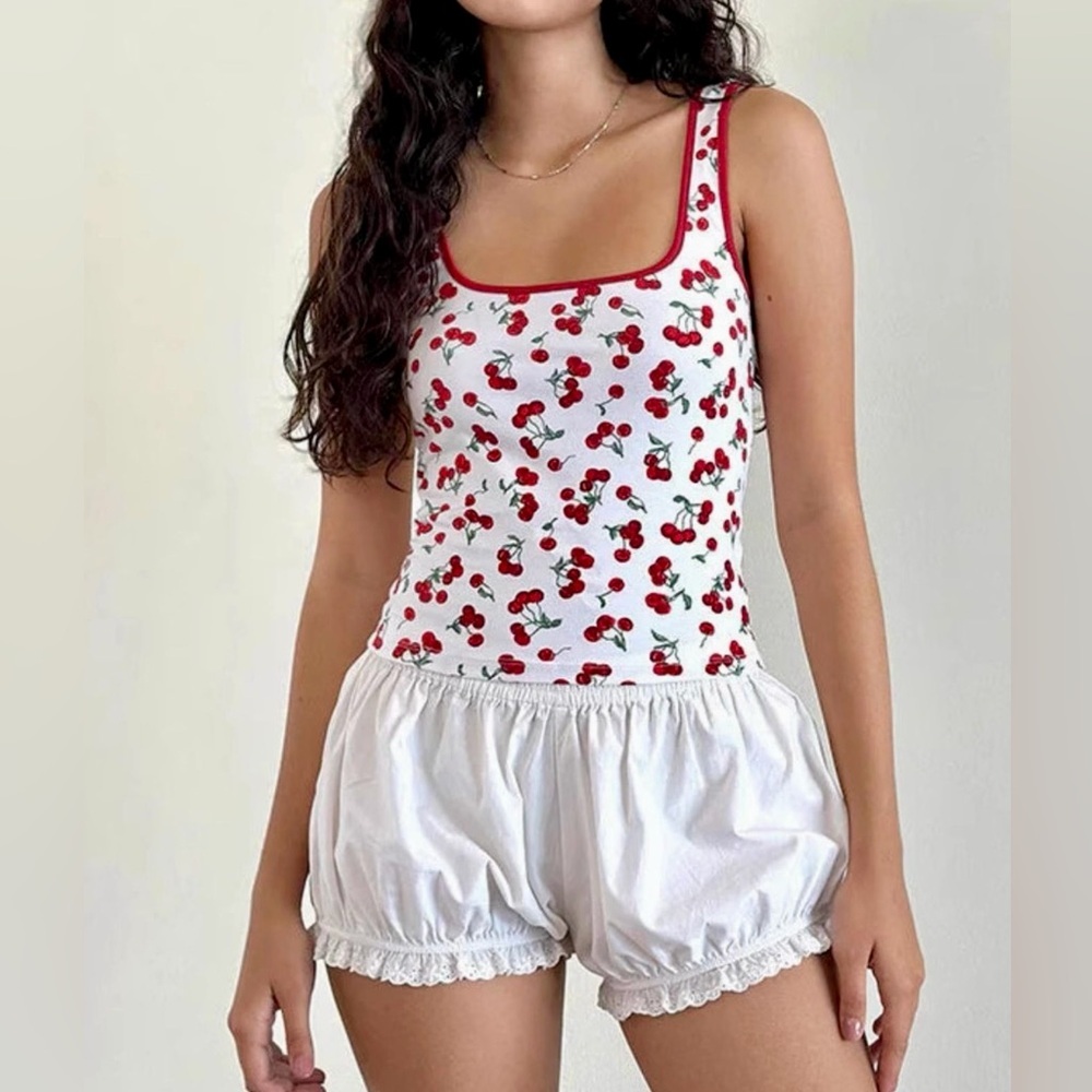 🍒 Hello Gorgeous! Cherry Print Square Neck Tank - Picture 3 of 7